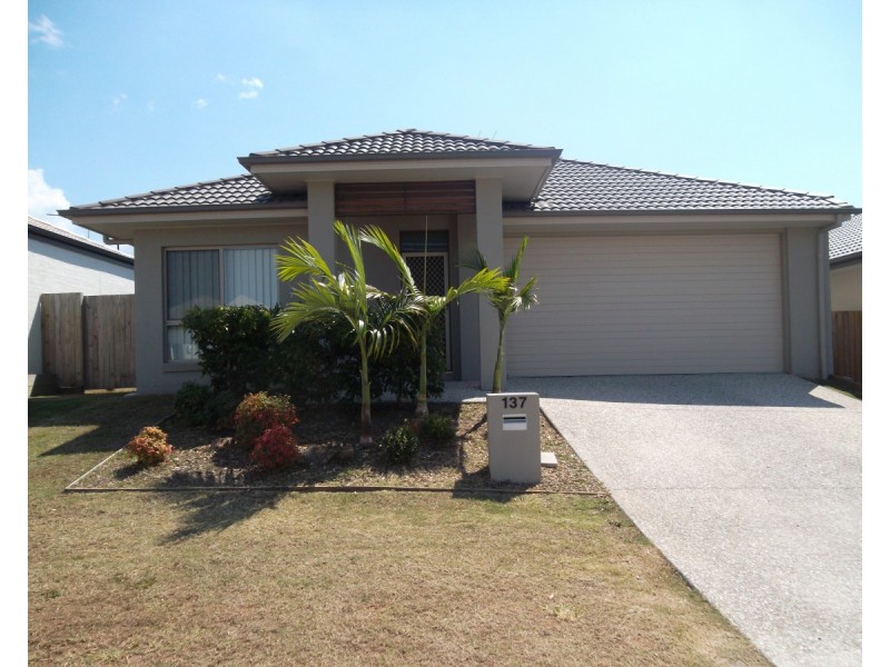 137 Mackintosh Drive, North Lakes QLD 4509