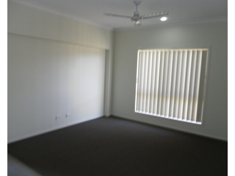 137 Mackintosh Drive, North Lakes QLD 4509