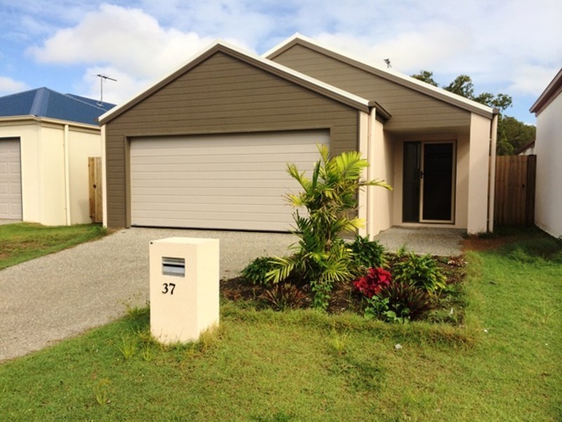 37 Scarborough Circuit, Blacks Beach QLD 4740
