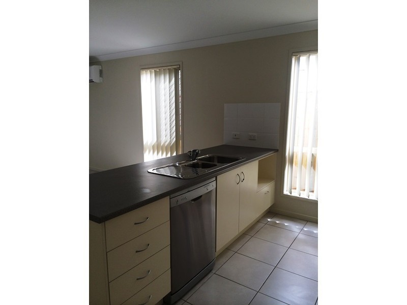 37 Scarborough Circuit, Blacks Beach QLD 4740