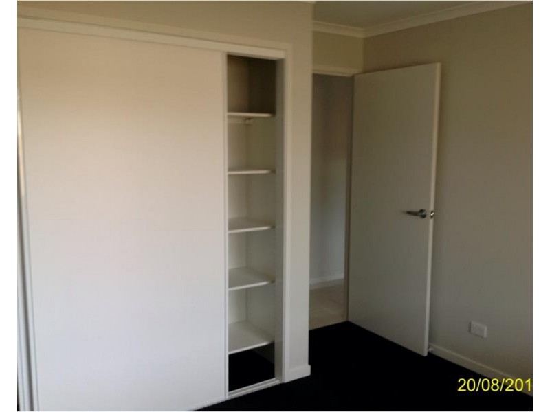 2/9 Sairs Street, Glass House Mountains QLD 4518