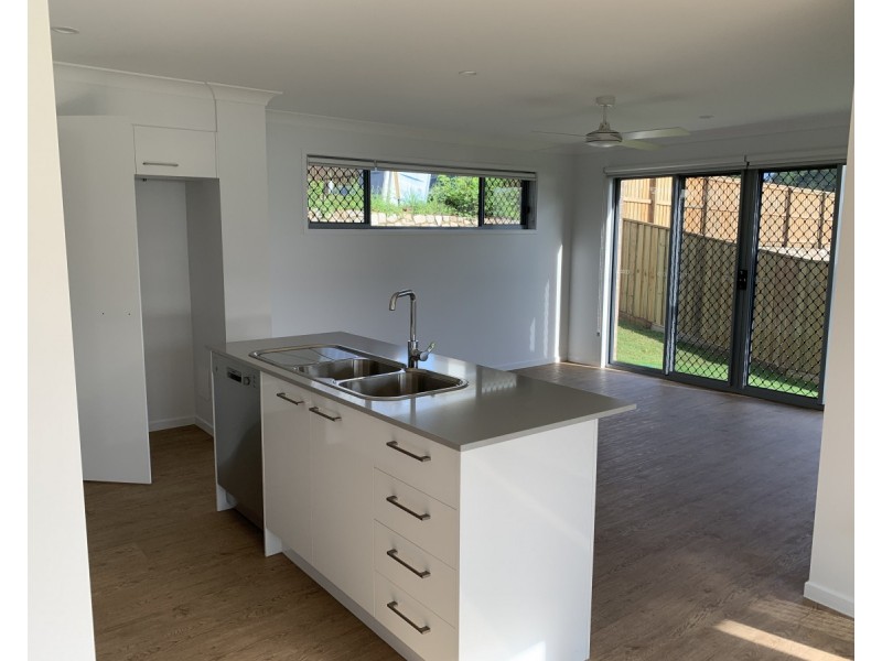 25 Willowood Crescent, Nambour QLD 4560