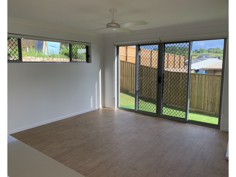 25 Willowood Crescent, Nambour QLD 4560