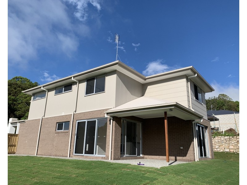 25 Willowood Crescent, Nambour QLD 4560