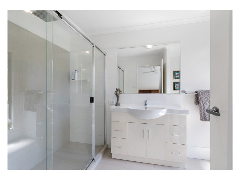 3 Grimes Terrace, Burnside QLD 4560