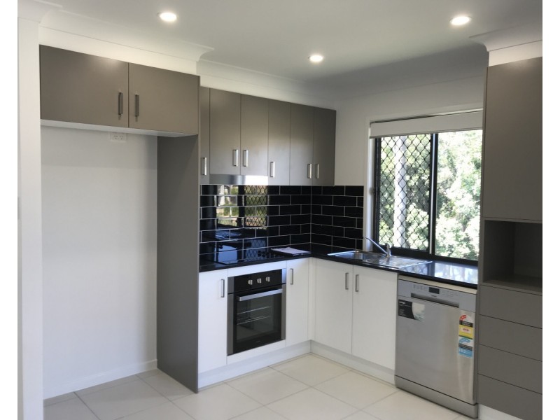 2/4 Horizon Way, Woombye QLD 4559