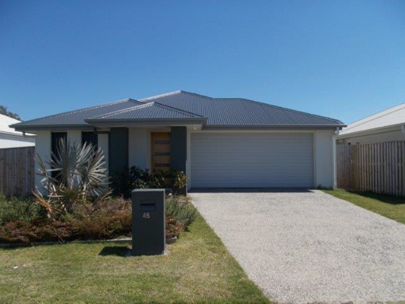 45 Scarborough Circuit, Blacks Beach QLD 4740