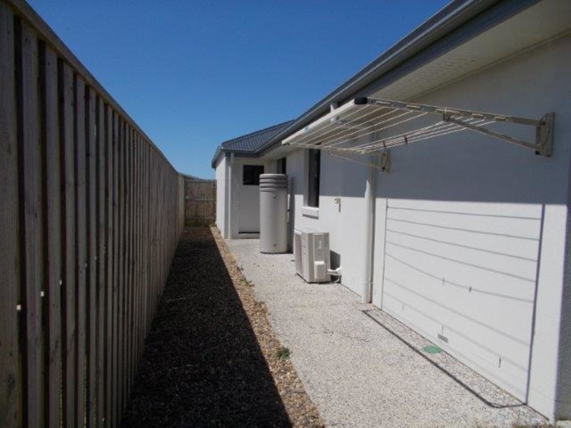 45 Scarborough Circuit, Blacks Beach QLD 4740