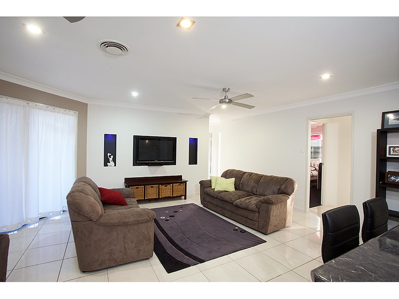 31 Companion Way, Shoal Point QLD 4750