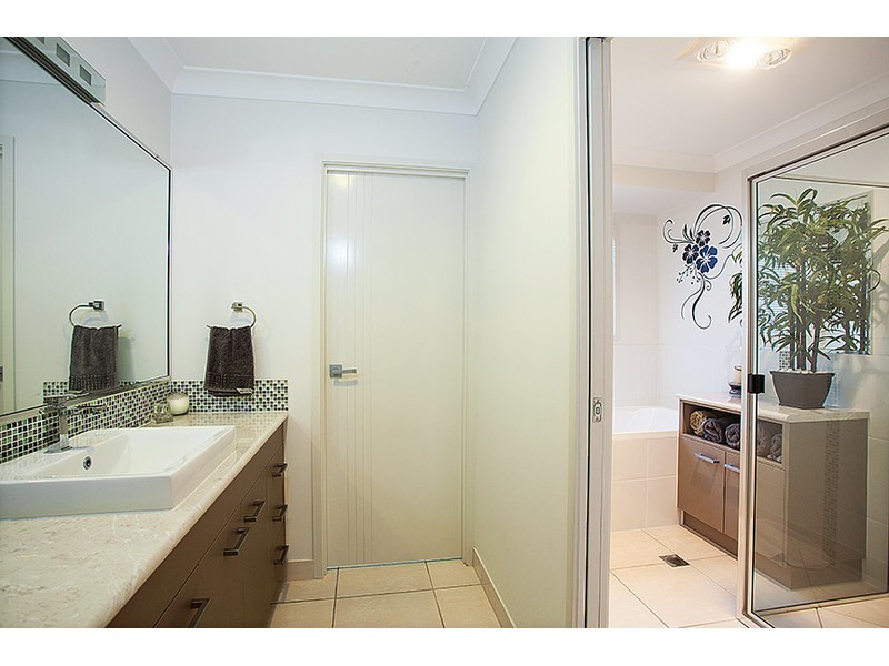 31 Companion Way, Shoal Point QLD 4750