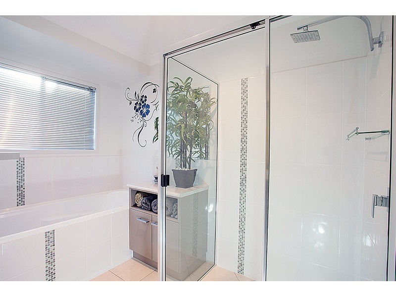 31 Companion Way, Shoal Point QLD 4750