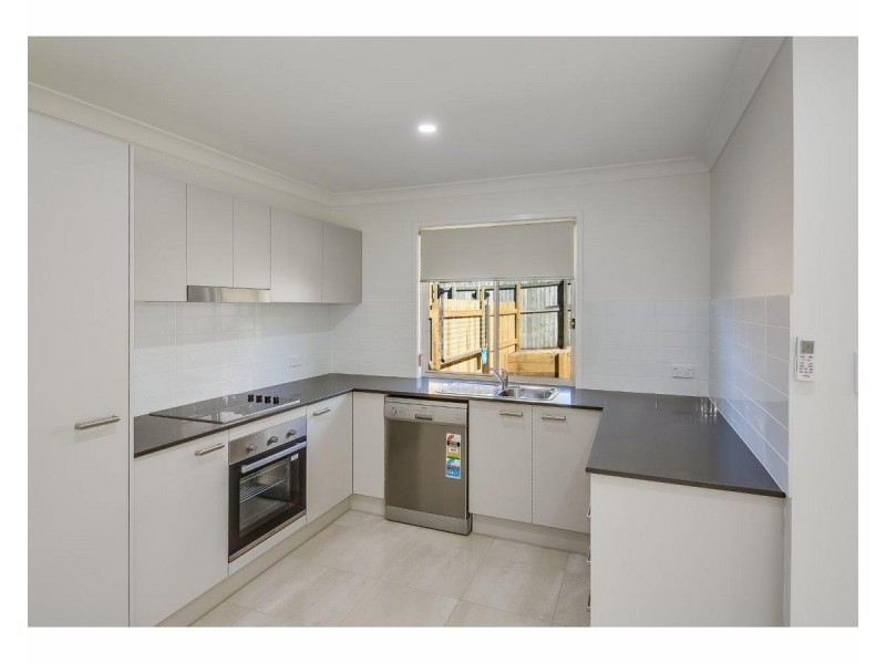 2/40 Tramline Rise, Burnside QLD 4560