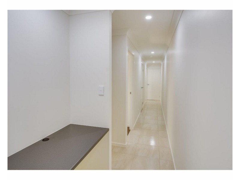 2/40 Tramline Rise, Burnside QLD 4560