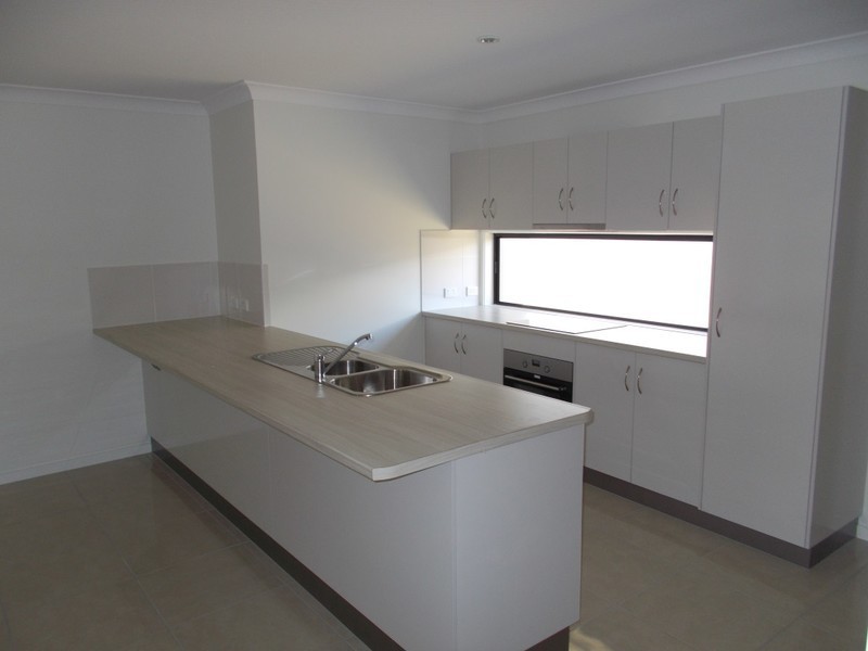 52 Commander Parade, Bucasia QLD 4750