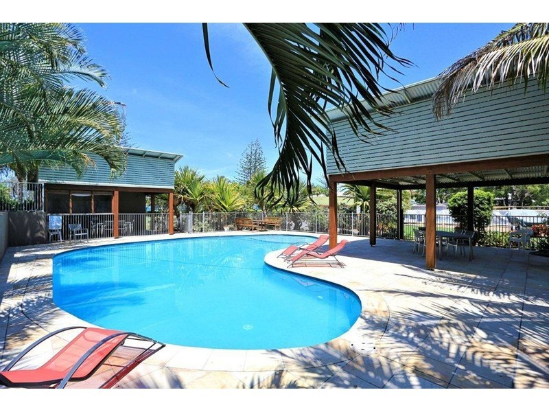 151-152 The Esplanade, Woodgate QLD 4660