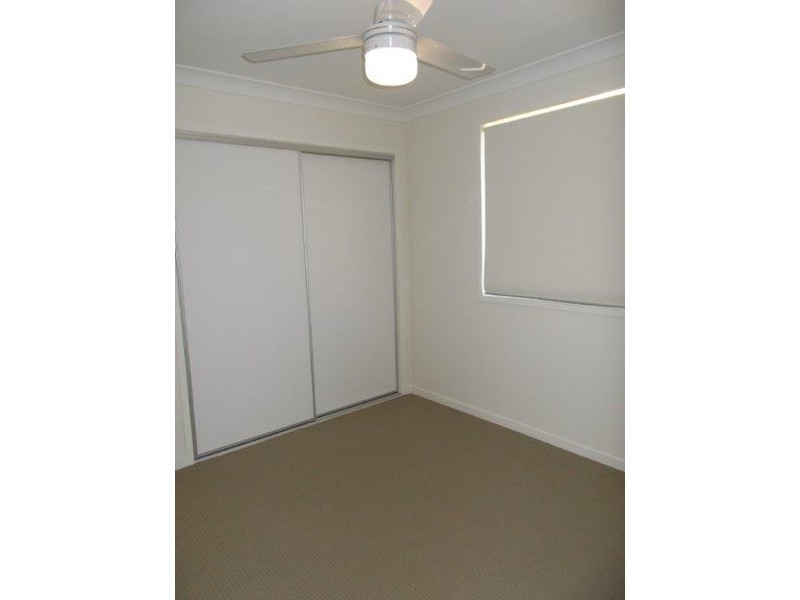 1/59 Caroval Drive, Rural View QLD 4740