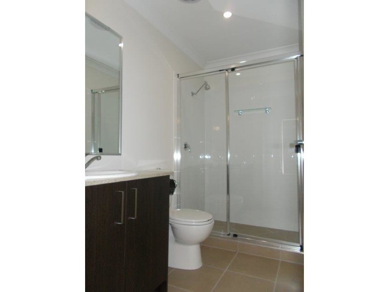 1/59 Caroval Drive, Rural View QLD 4740