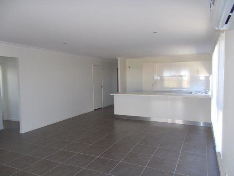51 Commander Parade, Bucasia QLD 4750