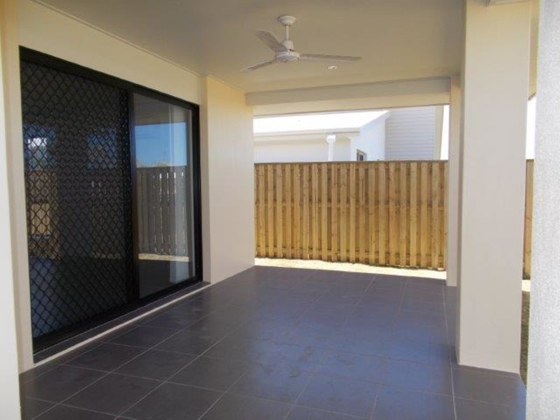 51 Commander Parade, Bucasia QLD 4750