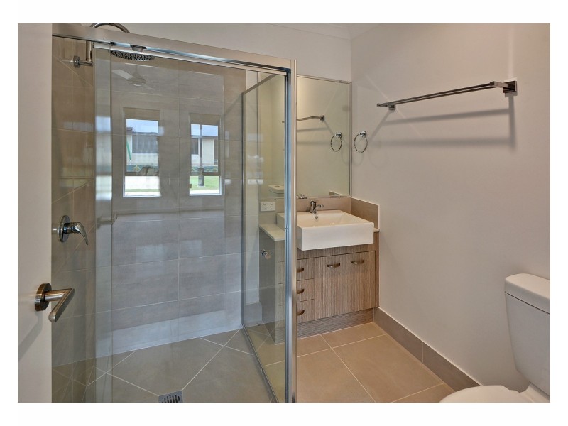 26B Flame Tree Avenue, Sippy Downs QLD 4556