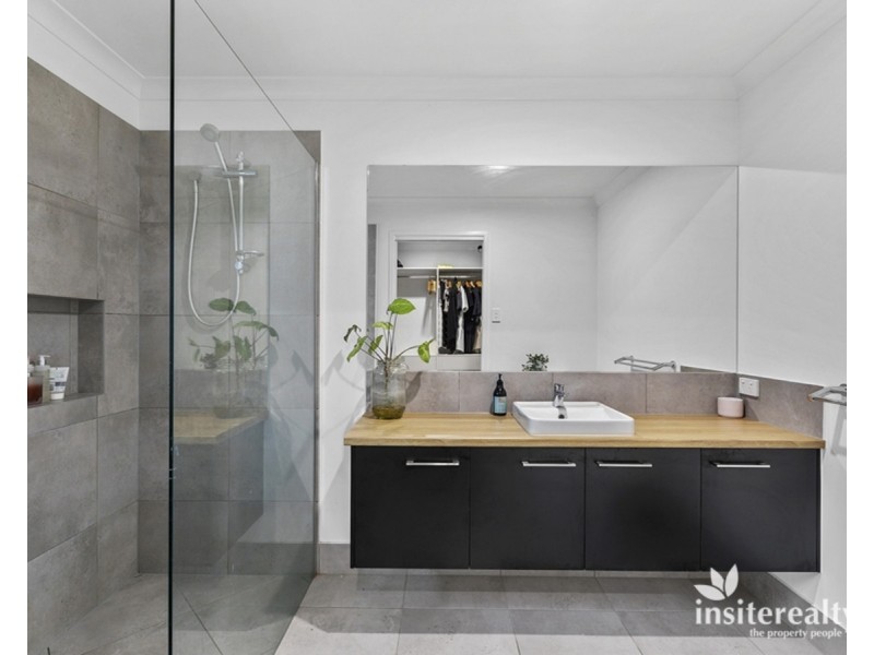 8 Pioneer Way, Palmview QLD 4553