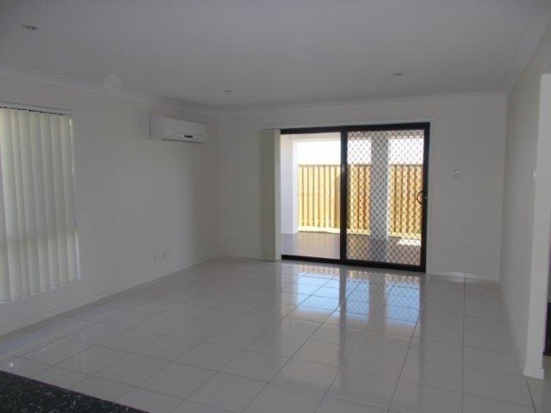 54 Commander Parade, Bucasia QLD 4750