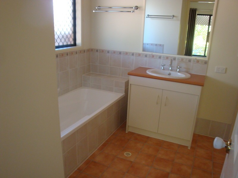 10 Chesterton Crescent, Sippy Downs QLD 4556