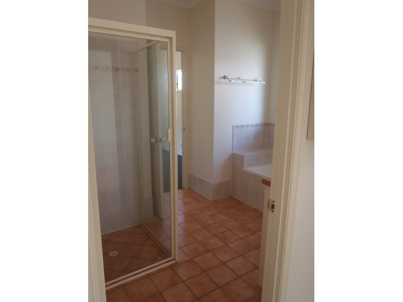 10 Chesterton Crescent, Sippy Downs QLD 4556