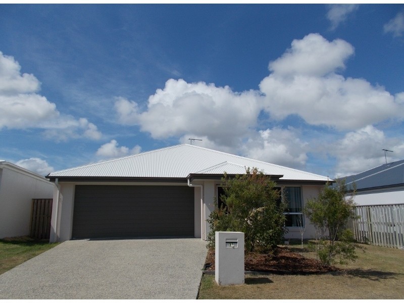 37 Trinity Parade, Blacks Beach QLD 4740