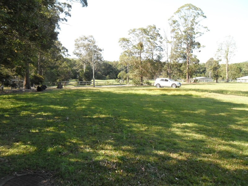 15 Hamilton Close, Mooloolah Valley QLD 4553