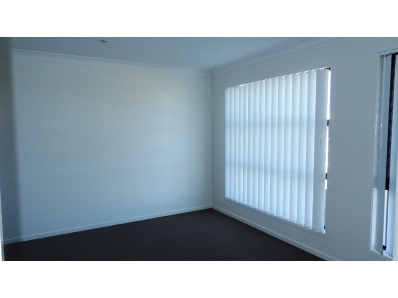 56 Commander Parade, Shoal Point QLD 4750