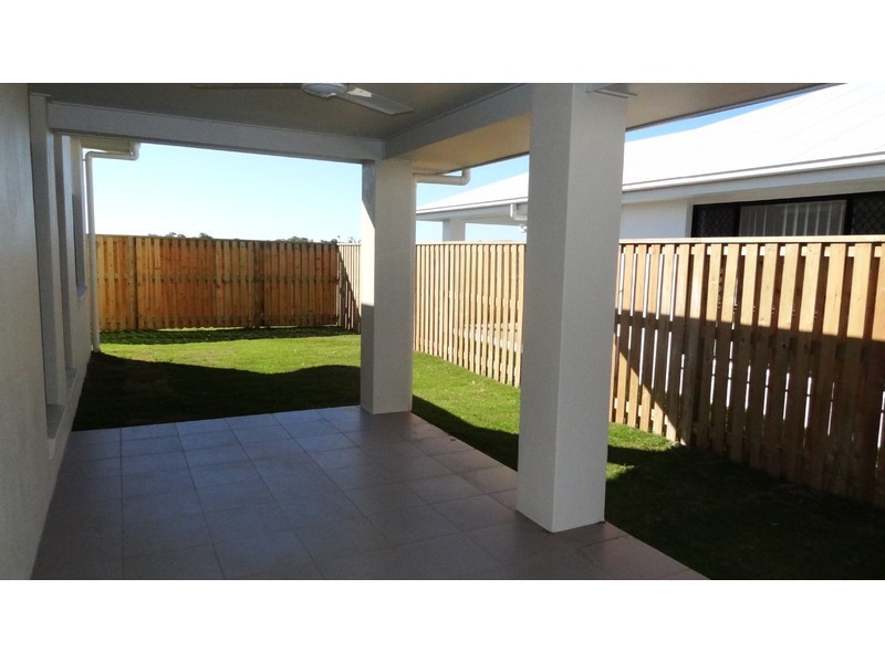 56 Commander Parade, Shoal Point QLD 4750