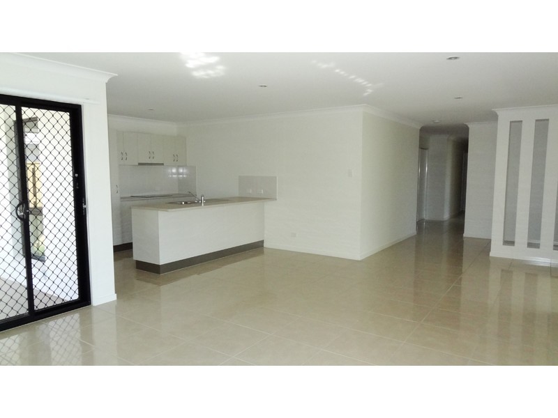 57 Commander Parade, Shoal Point QLD 4750