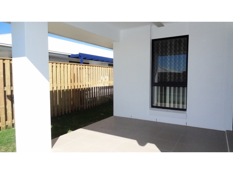 57 Commander Parade, Shoal Point QLD 4750