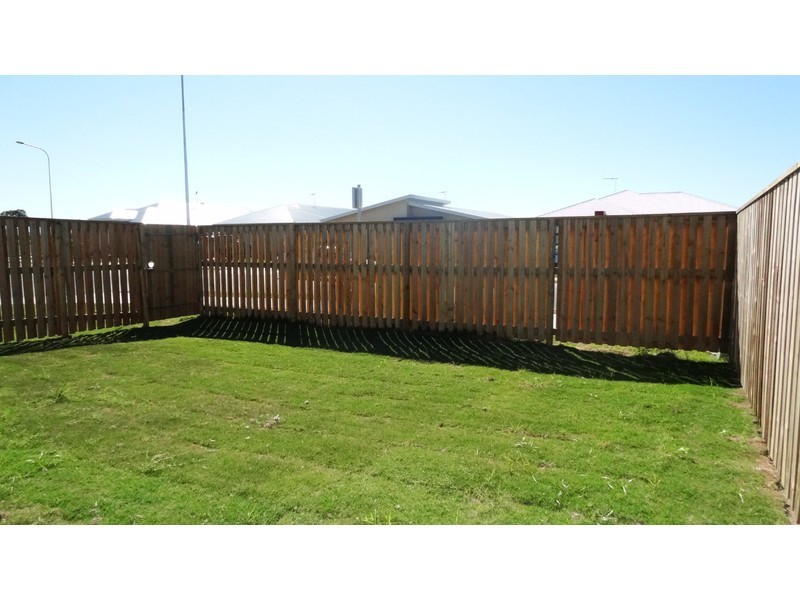 57 Commander Parade, Shoal Point QLD 4750