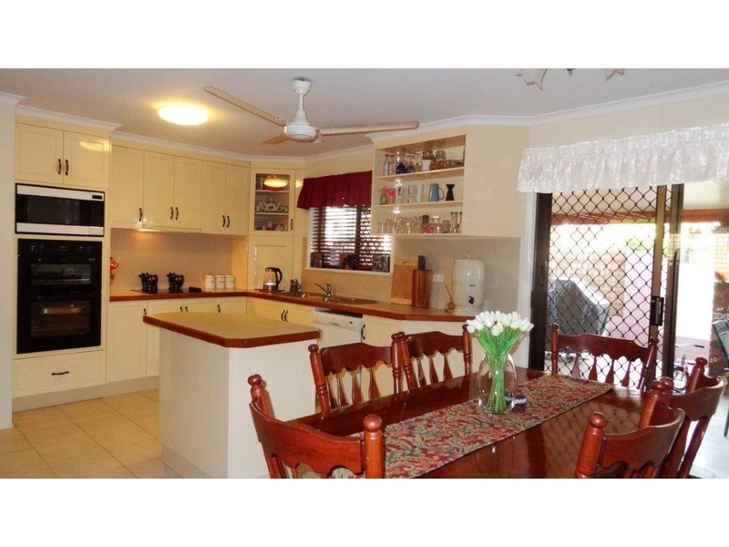 18 Shiral Drive, Beaconsfield QLD 4740
