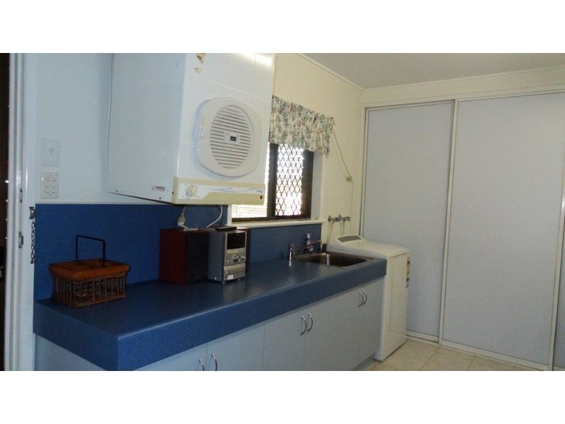 18 Shiral Drive, Beaconsfield QLD 4740