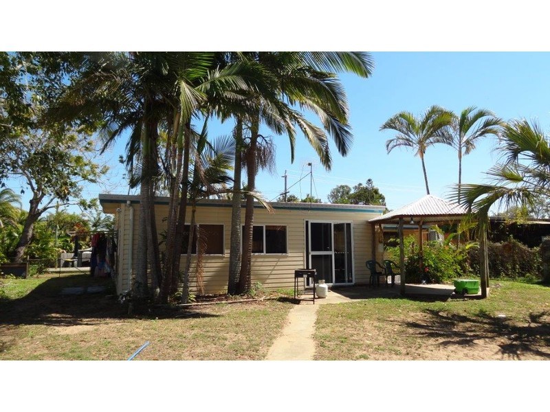 32 Edmonds Street, Bucasia QLD 4750