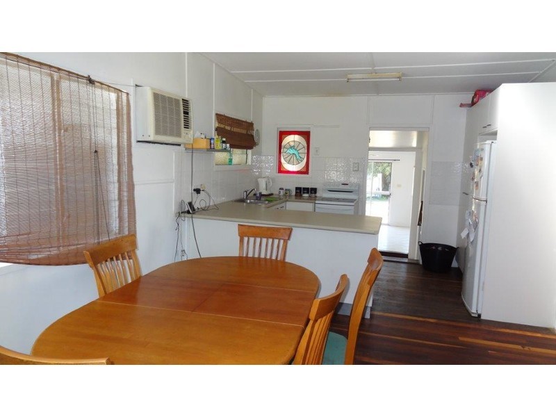 32 Edmonds Street, Bucasia QLD 4750