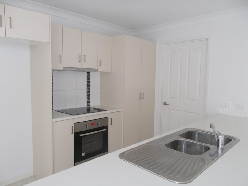 18 Newport Parade, Blacks Beach QLD 4740