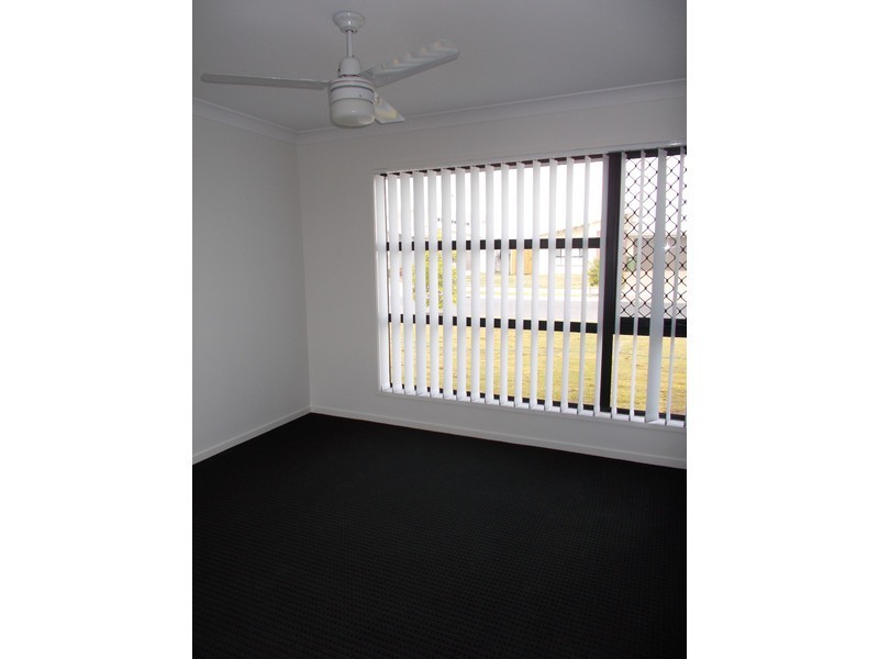 50 Commander Parade, Bucasia QLD 4750