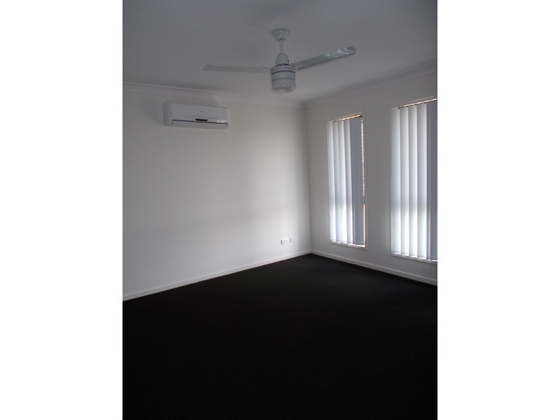 50 Commander Parade, Bucasia QLD 4750