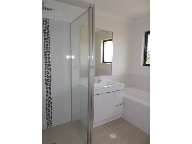 50 Commander Parade, Bucasia QLD 4750