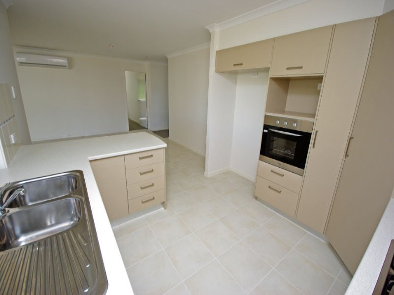 7 Charlton Court, Burnside QLD 4560
