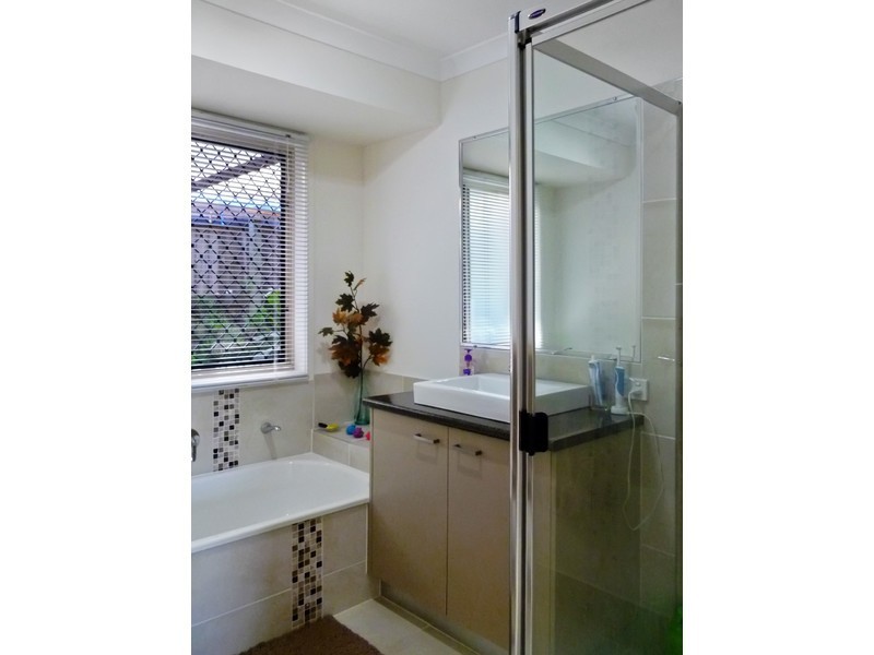 7 Charlton Court, Burnside QLD 4560