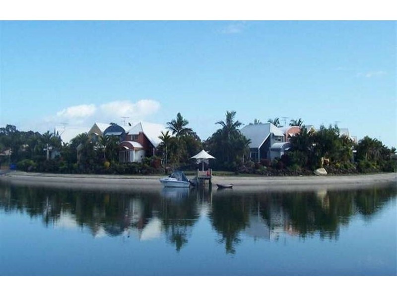 4/18 Maroochy Waters Drive, Maroochydore QLD 4558