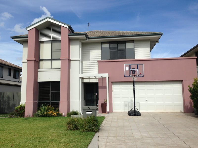 5 Cairncroft Place, Sippy Downs QLD 4556