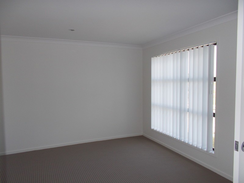 63 Caroval Drive, Rural View QLD 4740