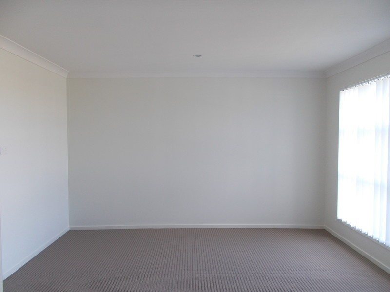 63 Caroval Drive, Rural View QLD 4740