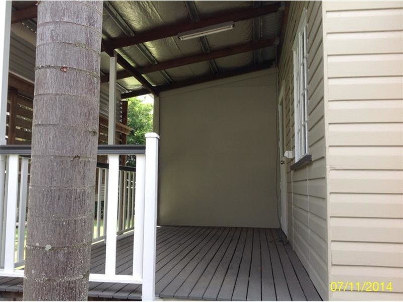 81 Beerwah Parade, Beerwah QLD 4519